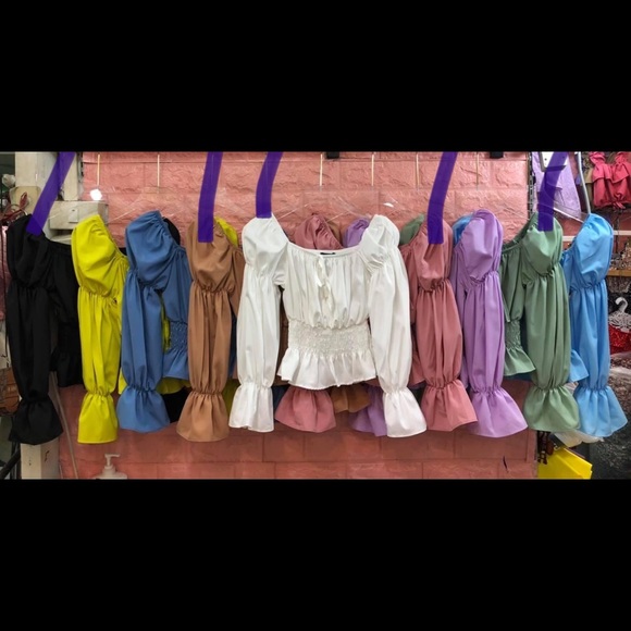 Crop top - Picture 2 of 3